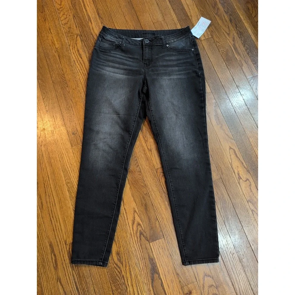 Maurices Womens‎ Large BLACK Stretch Skinny Jeans Jegging Mid Rise